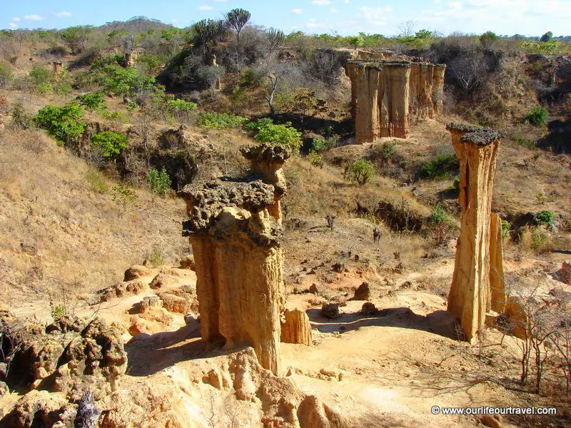 The valley of pillars