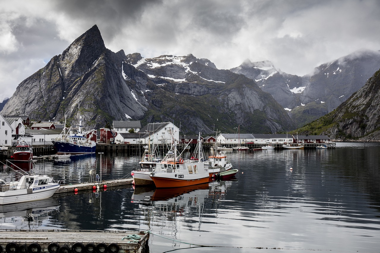 10 Reasons (& Stunning Photos) to Visit Lofoten in Summer - Norway